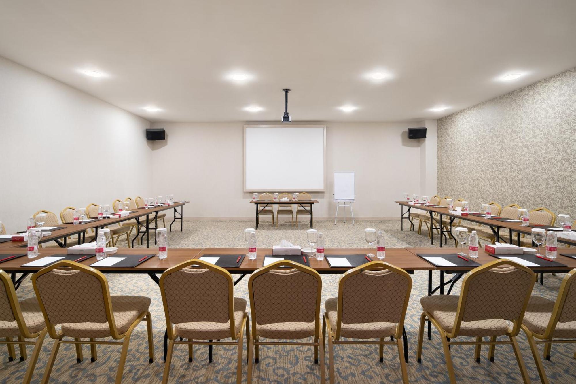 Ramada By Wyndham - Sulaymaniyah Salim Street Hotel Exterior foto