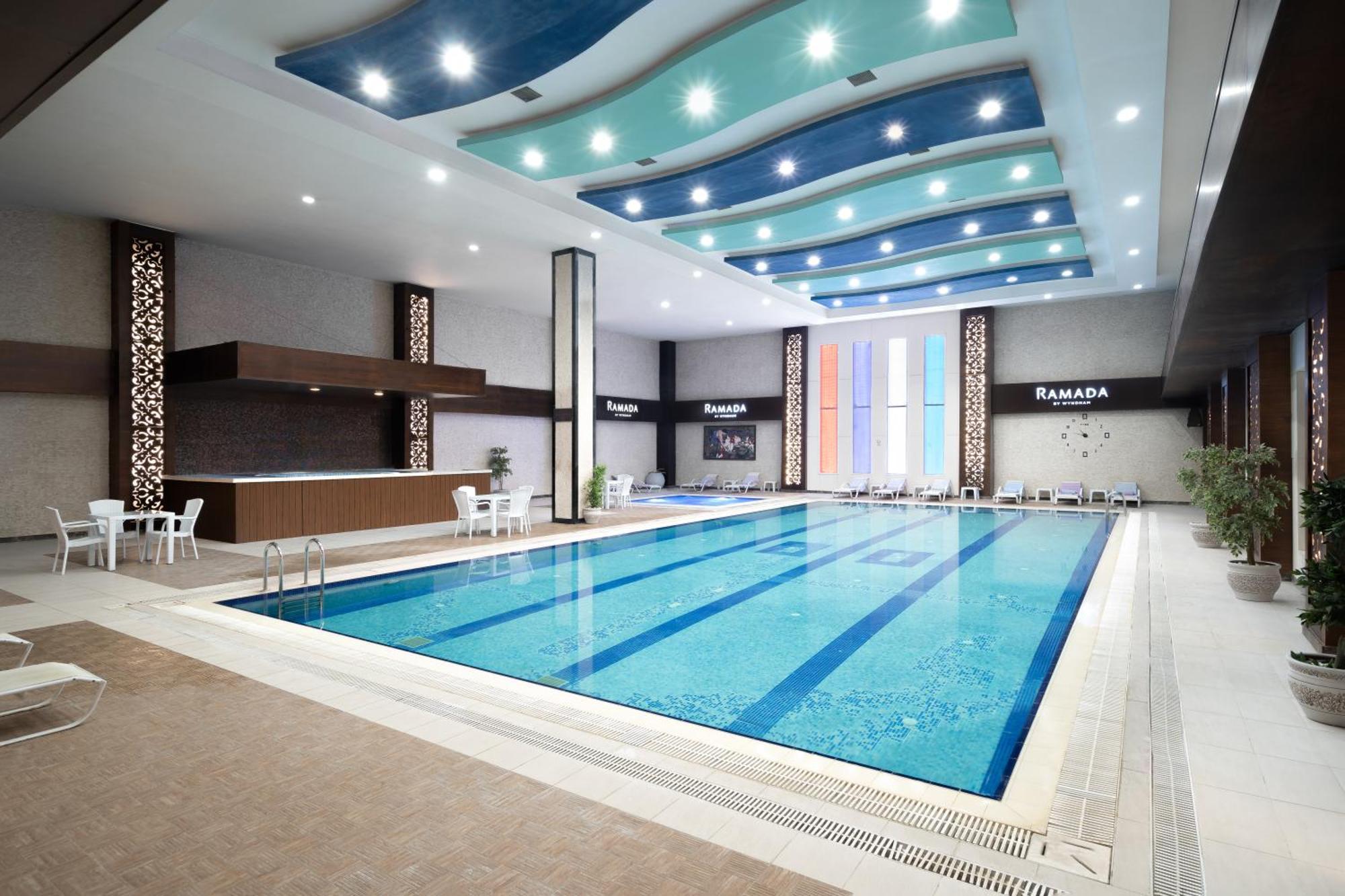 Ramada By Wyndham - Sulaymaniyah Salim Street Hotel Exterior foto