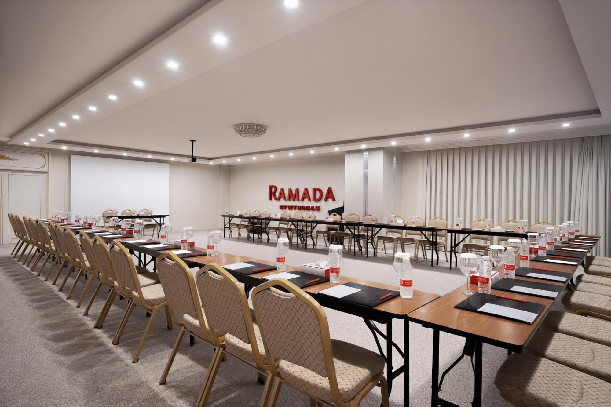 Ramada By Wyndham - Sulaymaniyah Salim Street Hotel Exterior foto